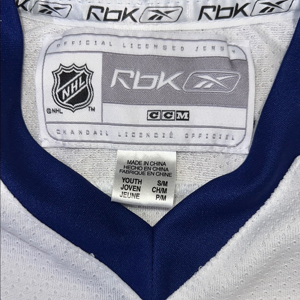 Reebok White and Blue Kids Toronto Maple Leafs Jersey (EUC) - Picture 2 of 6